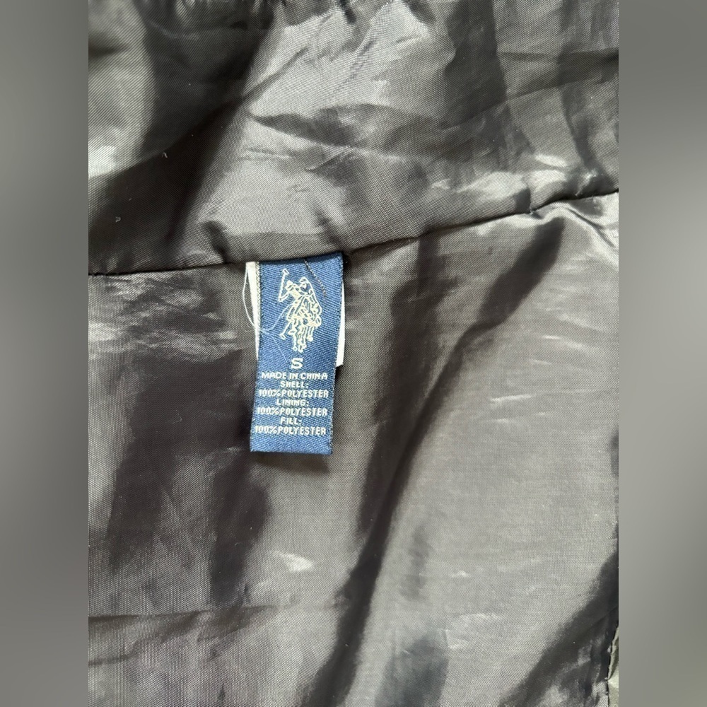 U.S. Polo Assn. Black Puffer Jacket size Small - Picture 6 of 9